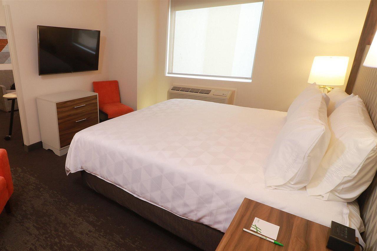 Holiday Inn & Suites - Monterrey Apodaca Zona Airport By Ihg Екстериор снимка