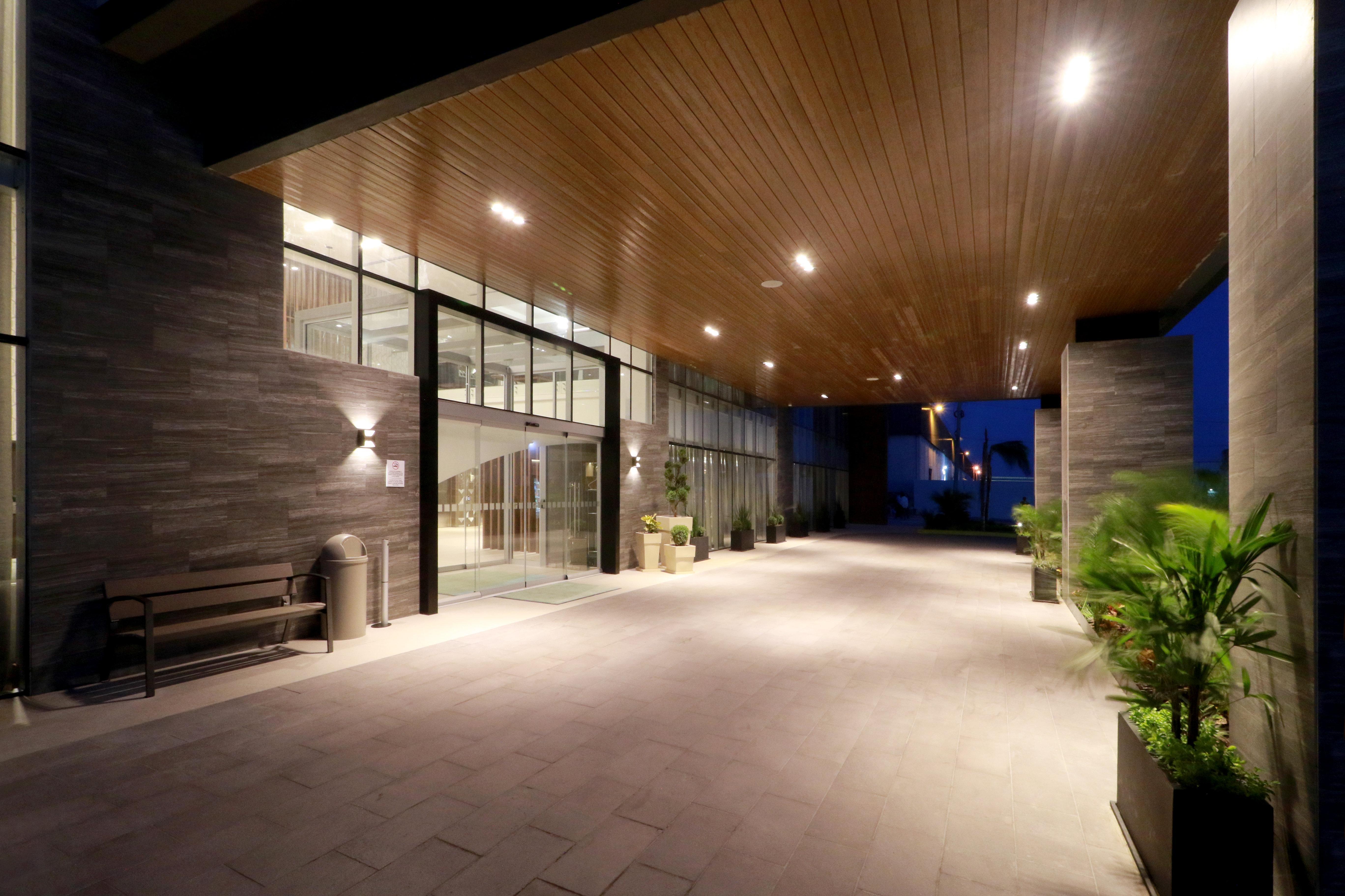 Holiday Inn & Suites - Monterrey Apodaca Zona Airport By Ihg Екстериор снимка